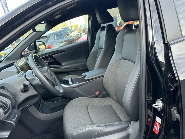 Toyota bZ4X Dynamic 71 kWh 2024 Elektrisch 15