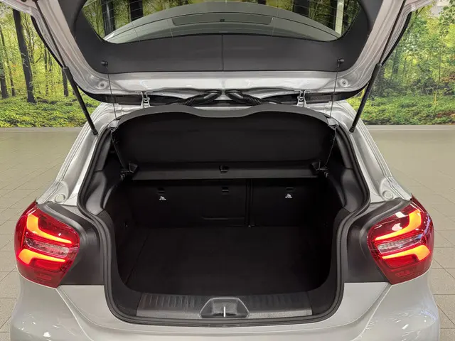 Mercedes-Benz A-Klasse AMG 45 4MATIC 2017 Benzine 37