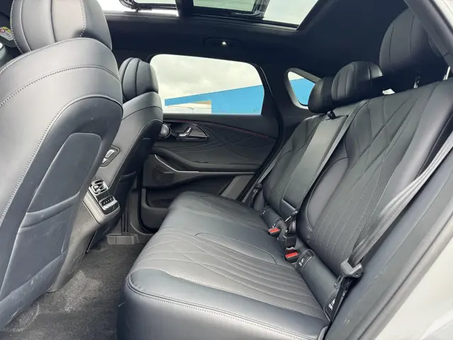 Omoda 9 SHS 1.5T-GDi SHS-P Premium 2026 Hybride Benzine 11