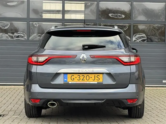 Renault Mégane Estate 1.3 TCE BOSE 2019 Benzine 18