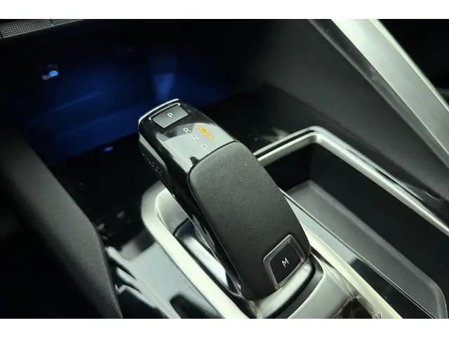 Peugeot 5008 1.2 PureTech Allure 2018 Benzine 19