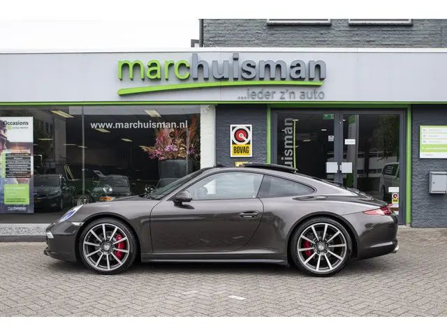 Porsche 911 3.8 Carrera 4S 2013 Benzine 18