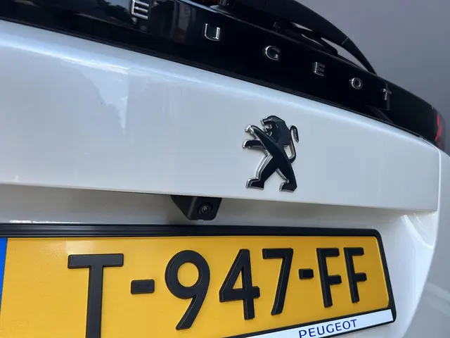 Peugeot 2008 1.2 Turbo 130 PK Allure 2023 Benzine 34