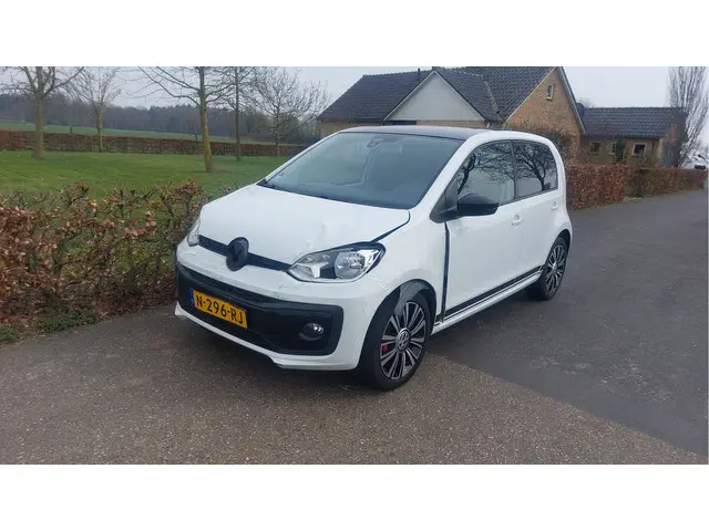 Volkswagen up! 1.0 BMT high up! 2018 Benzine