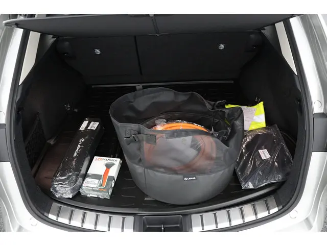 Lexus NX 450h+ AWD President Line 2025 Hybride Benzine 33