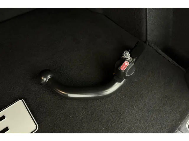 Peugeot 2008 1.2 PureTech Allure 2017 Benzine 14