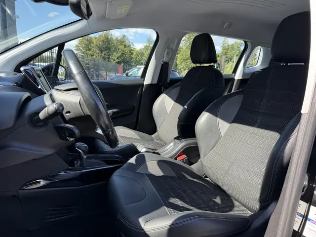 Peugeot 2008 1.2 PureTech Allure 2016 Benzine 6