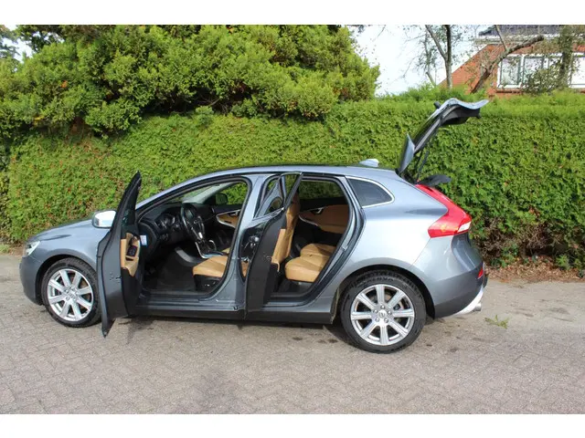 Volvo V40 2.0 T2 Nordic 220PK 2016 Benzine 3