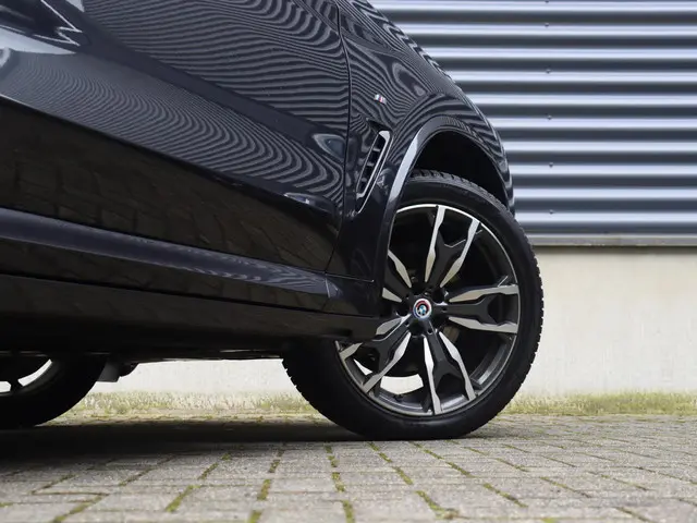 BMW X3 xDrive30i 2023 Benzine 7