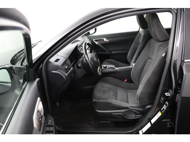 Lexus CT 200h Business Line 2019 Hybride Benzine 17