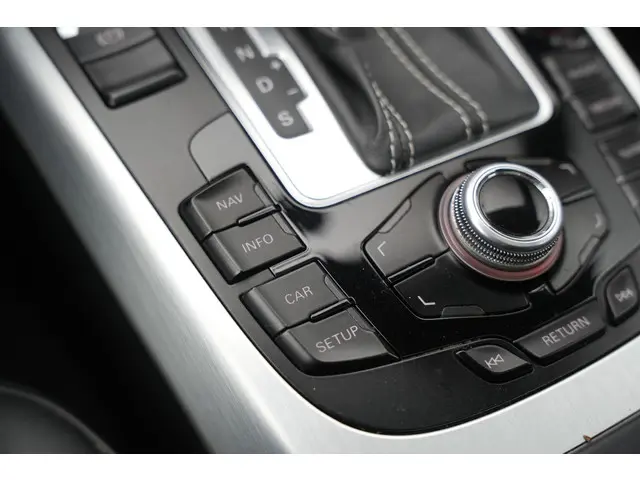 Audi A4 Avant 3.0 TFSI S4 quattro Pro Line 2013 Benzine 35