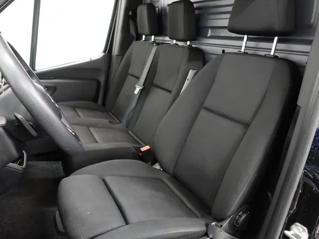 Mercedes-Benz Sprinter 317 L3H2 170PK 2021 Diesel 29