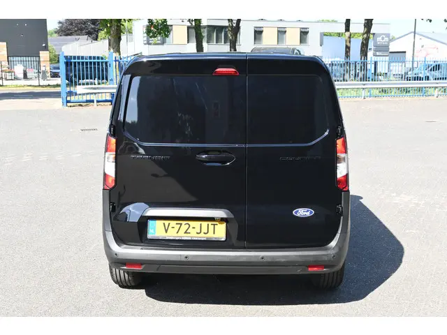 Ford Transit Courier 1.0i EcoBoost Limited 2024 Benzine 11