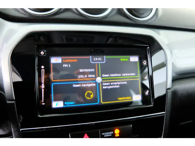 Suzuki Vitara 1.6 Exclusive 2016 Benzine 23