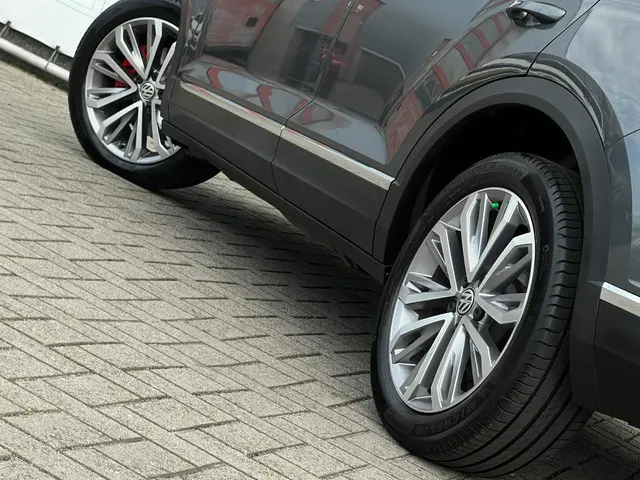 Volkswagen T-Roc 1.5 TSI Sport Business R 2019 Benzine 17