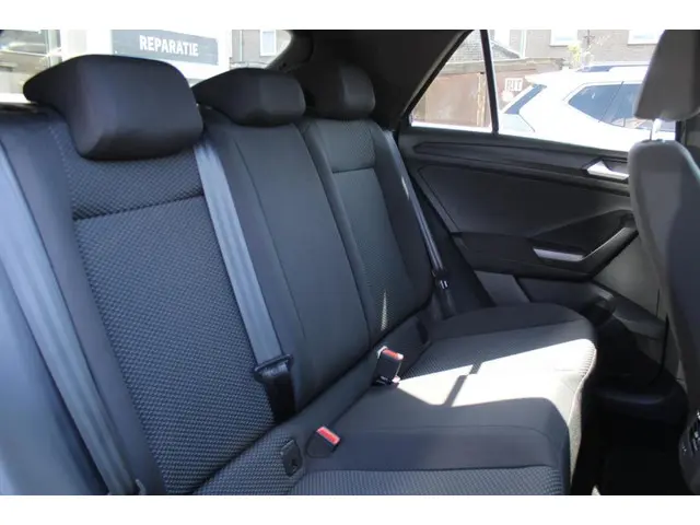 Volkswagen T-Roc 1.0 TSI Style 2018 Benzine 8
