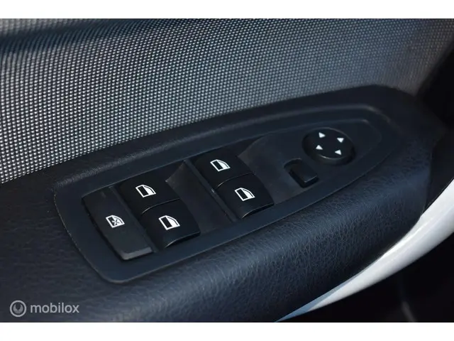 BMW 1 Serie 114i Business Urban Line 2013 Benzine 18