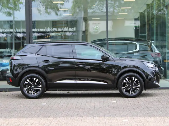 Peugeot 2008 1.2 PureTech Allure Pack 2023 Benzine 7