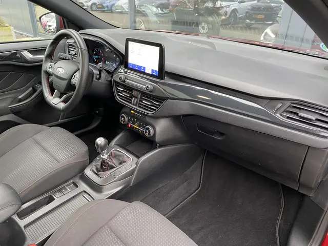 Ford Focus 1.0 EcoBoost ST Line Business 2020 Benzine 31