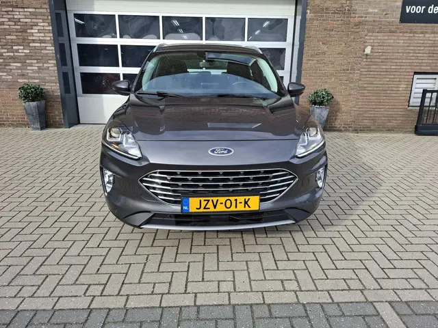 Ford Kuga 2.5 PHEV Titanium 2022 Hybride Benzine 4