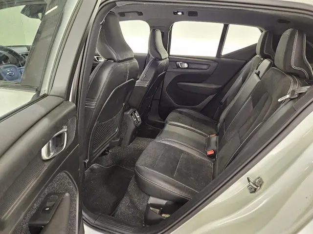 Volvo XC40 Recharge P8 AWD R-Design 2021 Elektrisch 7