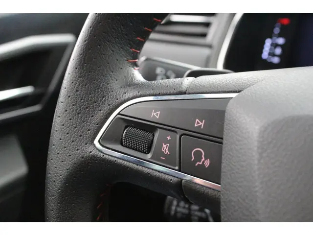 SEAT Arona 1.0 TSI FR Business Intense 2021 Benzine 24