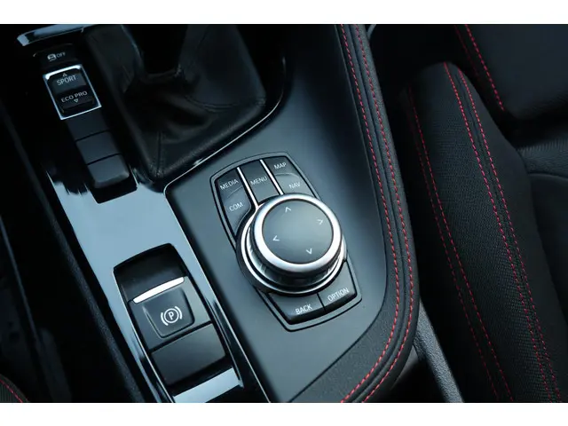 BMW X1 sDrive18i 2019 Benzine 42