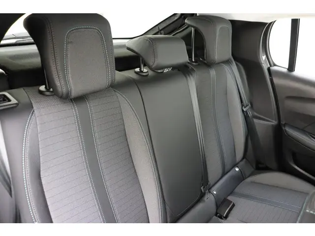 Peugeot 208 1.2 PureTech Allure 2022 Benzine 15