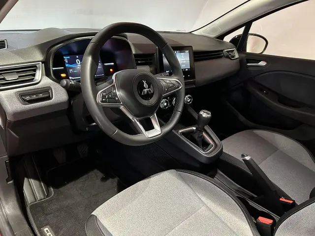 Mitsubishi Colt 1.0T MT Intense 2024 Benzine 23