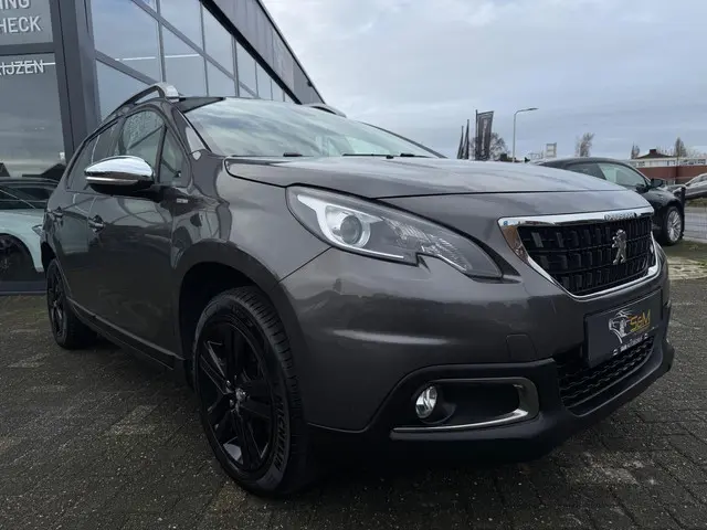 Peugeot 2008 1.2 PureTech Blue Lease Allure 2019 Benzine 9
