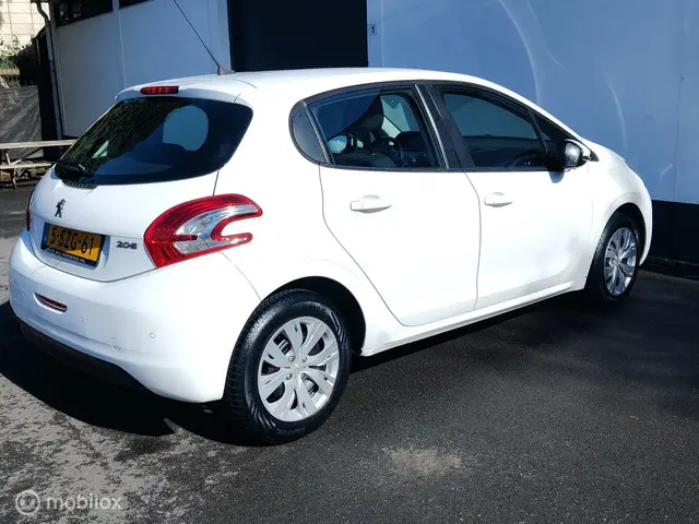 Peugeot 208 1.2 VTi Blue Lease Airco/navi/Pdc 2013 Benzine 6