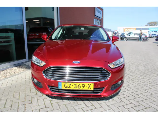 Ford Mondeo 1.0 EcoBoost 125 PK Trend 2015 Benzine 4
