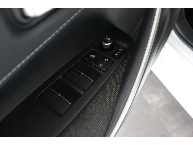 Toyota Corolla Hybrid 140 Dynamic, 2025 Hybride Benzine 21