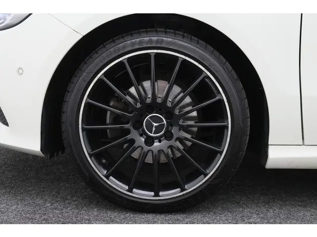 Mercedes-Benz A-Klasse 180 Ambition 2016 Benzine 23