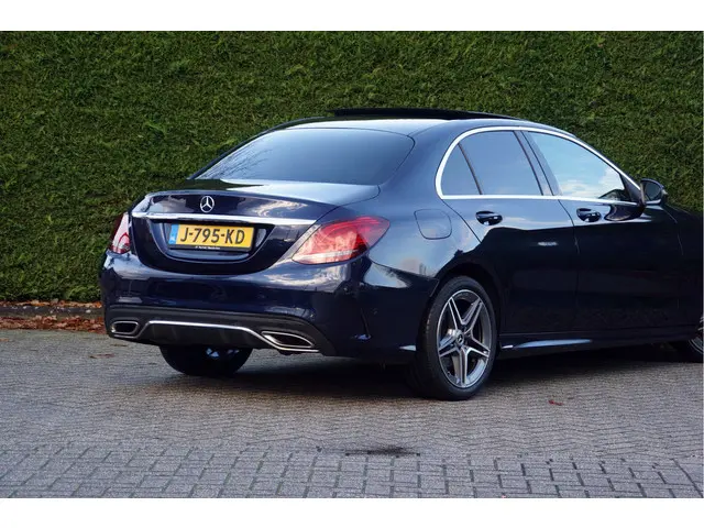 Mercedes-Benz C-Klasse C 180 AMG line 2020 Benzine 7