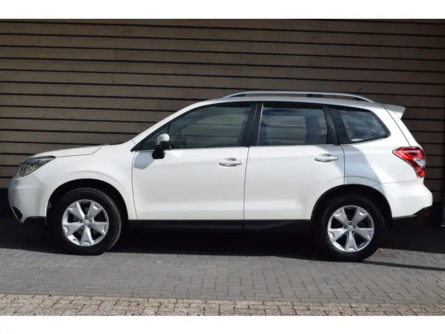 Subaru Forester 2.0 Luxury 2014 Benzine 4