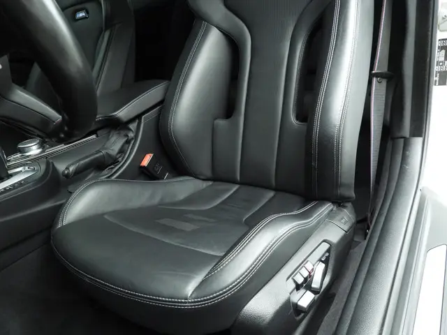 BMW M4 4-serie Coupé Competition 2018 Benzine 24