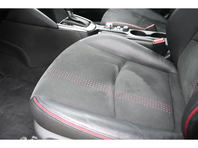 Mazda 2 SkyActiv-G 90 automaat Homura Aka 2024 Benzine 17