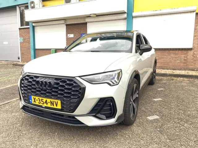 Audi Q3 Sportback 45 TFSI quattro S Edition 2020 Benzine 4