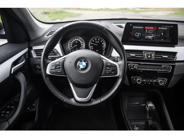 BMW X1 xDrive25e Executive 2021 Hybride Benzine 20