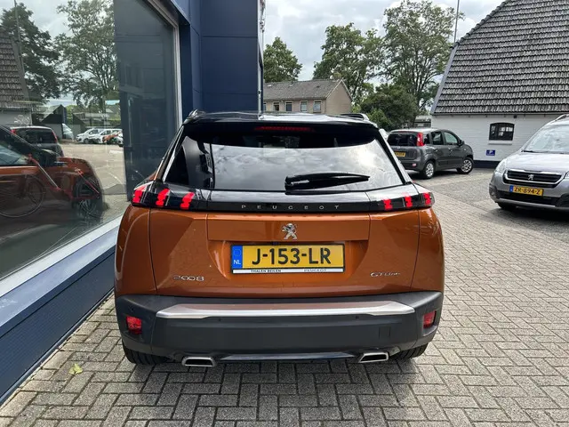 Peugeot 2008 1.2 Turbo 130 PK GT-Line 2020 Benzine 24
