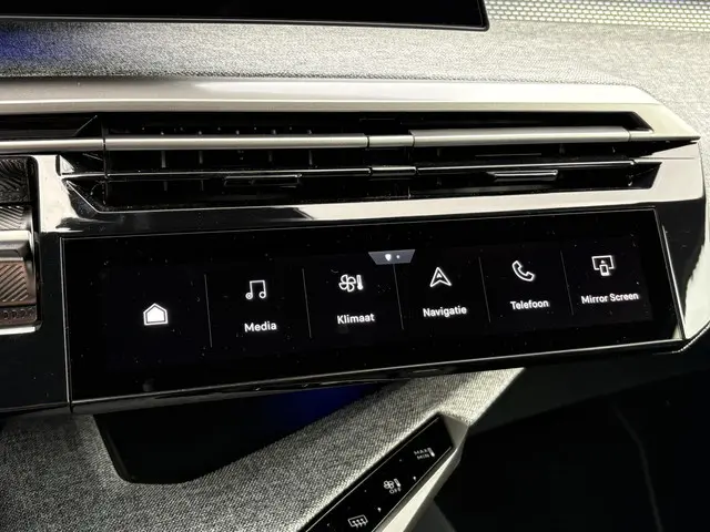 Peugeot 3008 1.2 Hybrid 145 GT 2025 Hybride Benzine 18