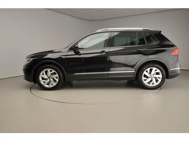 Volkswagen Tiguan 1.5 TSI Life Business 2023 Benzine 2