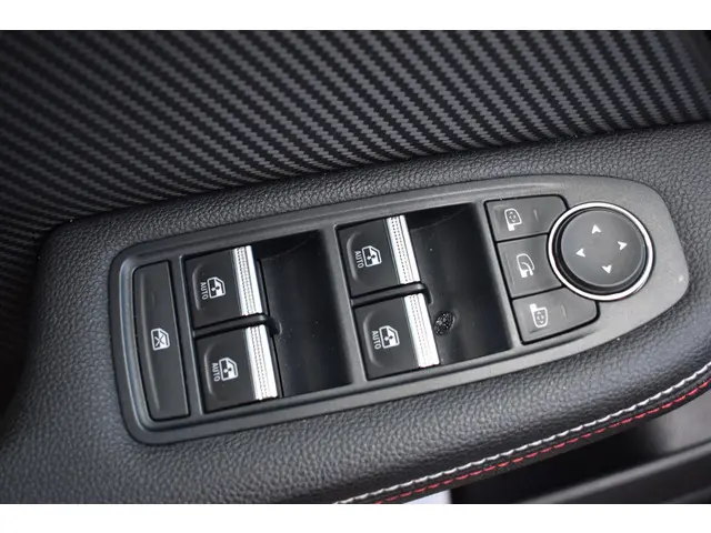 Renault Clio TCe 130 EDC R.S. Line 2019 Benzine 24