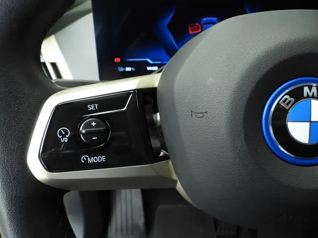 BMW iX M60 2023 Elektrisch 12