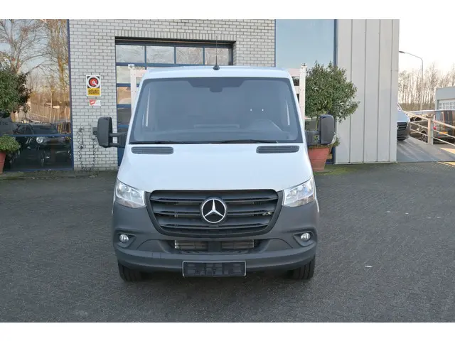 Mercedes-Benz Sprinter 319 CDI L3 RWD 2023 Diesel 2