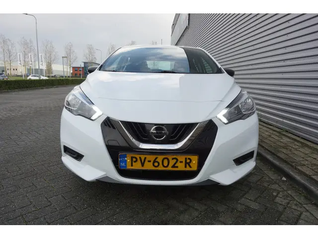 Nissan Micra 1.0L Visia+ 2017 Benzine 6