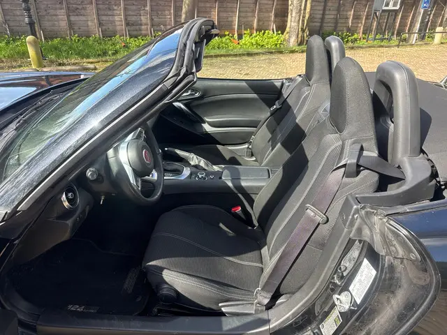 Fiat 124 Spider 1.4 MultiAir Turbo Lusso 2017 Benzine 11