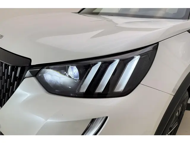 Peugeot 2008 1.2 PureTech 130pk GT-Line 2020 Benzine 30