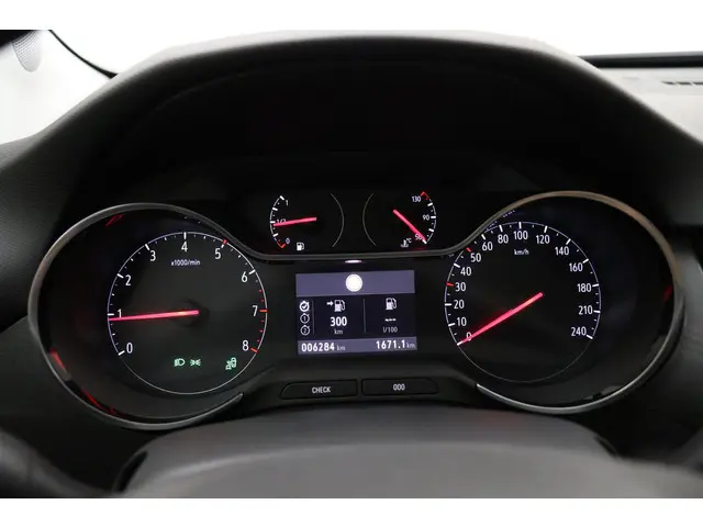 Opel Crossland 1.2 Turbo Ultimate 2023 Benzine 31